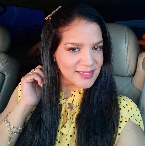 Meet your Posher, Lupe - Picture 1 of 1